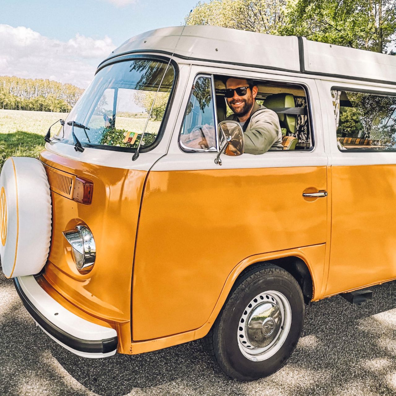 De Volkswagenbus Mr. Orange4