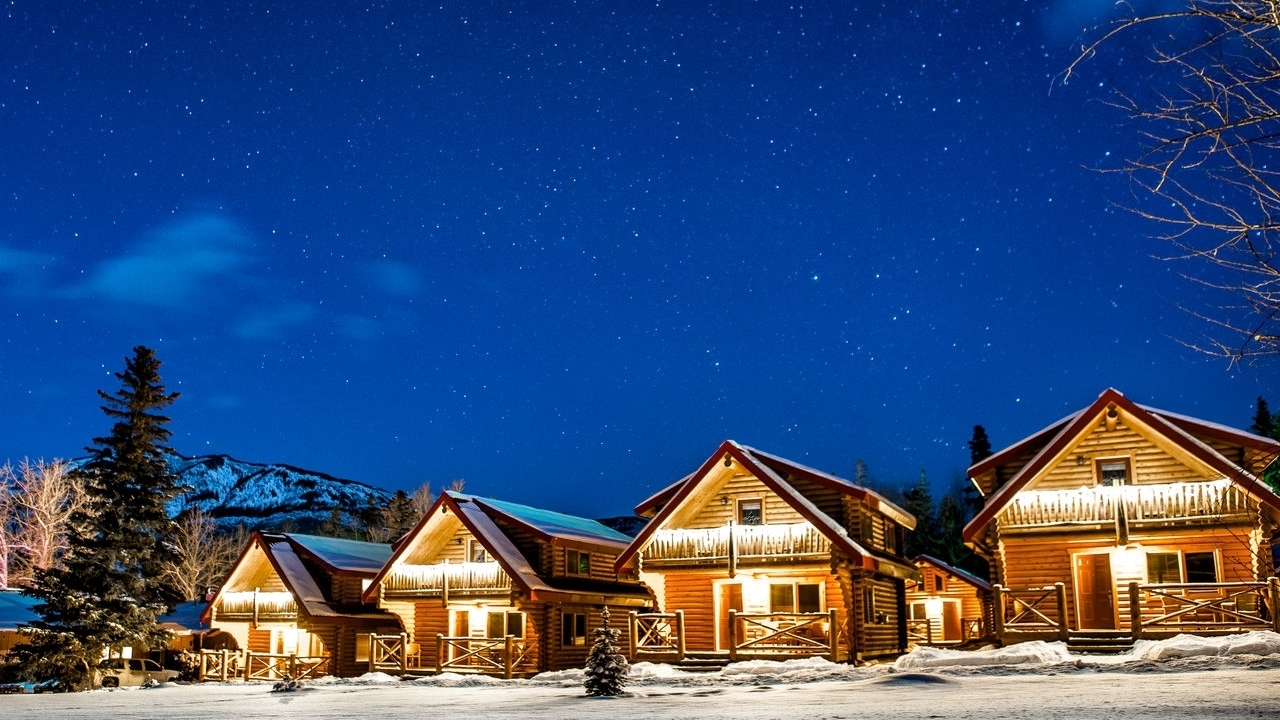 CabinsatNight DarrenRobertsPhotography www.darrenroberts.ca CR