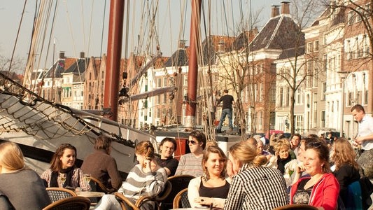 cafedesigaar Groningen terras stedentrip