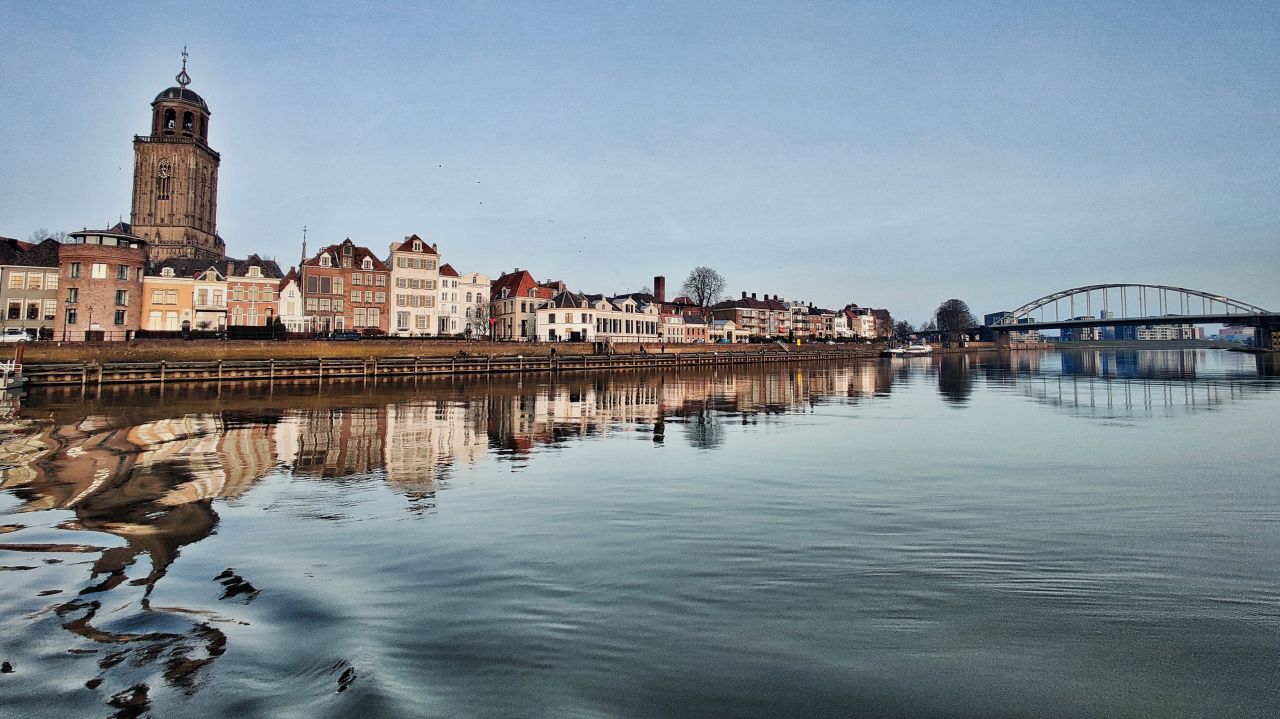 Deventer hanzestad stedentrip IJssel brug