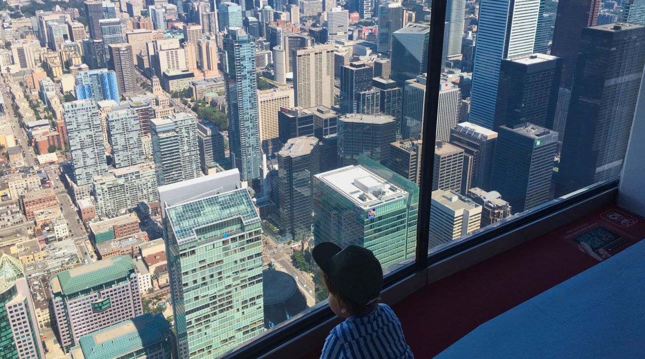 CN Tower Toronto view2