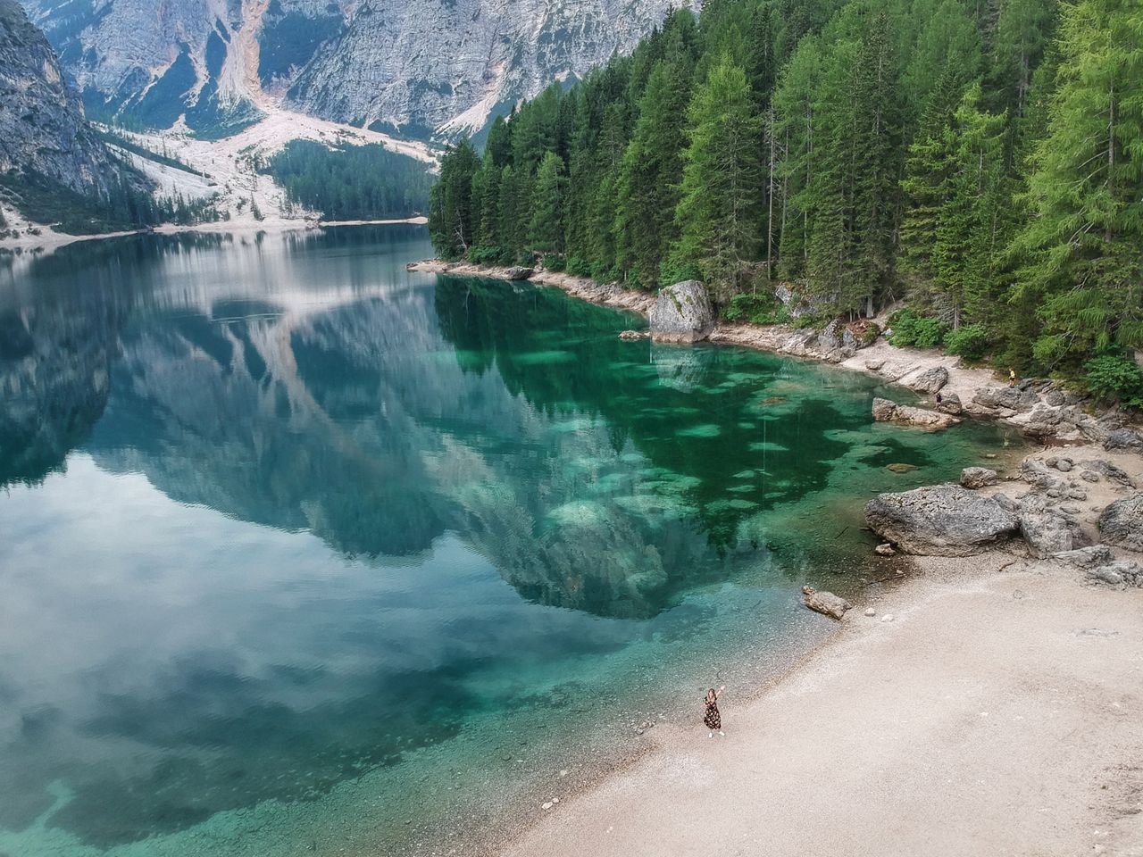 Lago di Braies Pragser Wildsee Zuid Tirol drone3