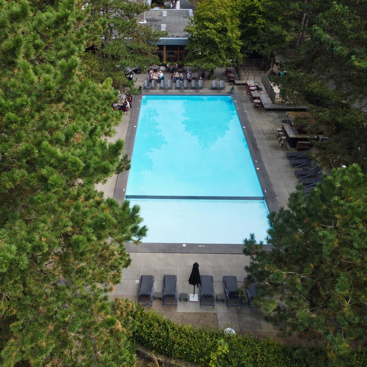 Badhotel Rockanje buitenzwembad drone3