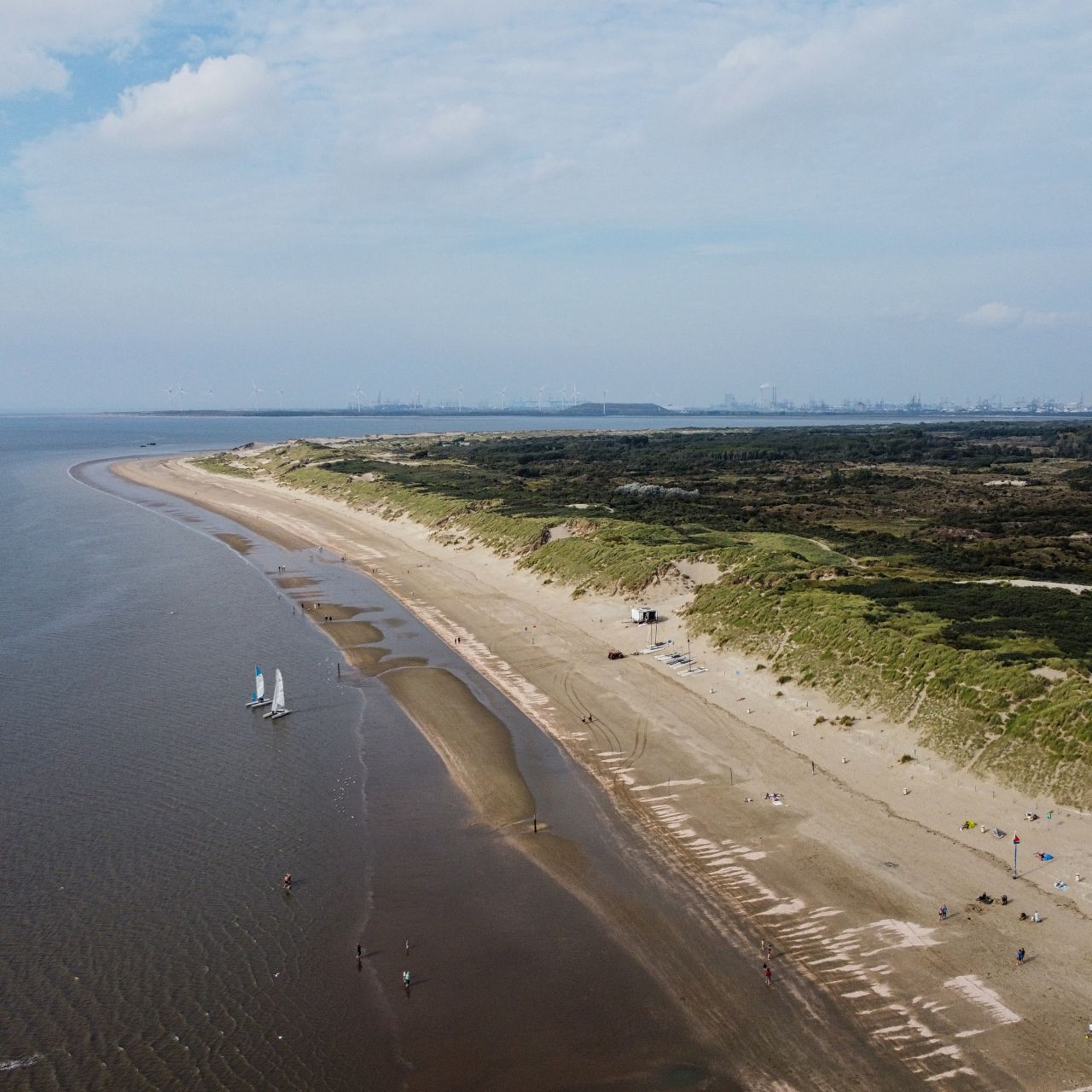 Rockanje aan zee drone2