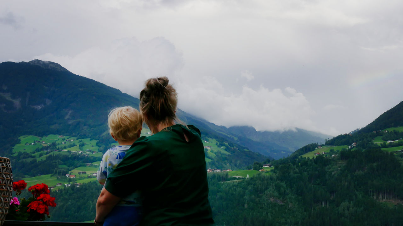 Hotel Das Kaltenbach Zillertal Oostenrijk uitzicht