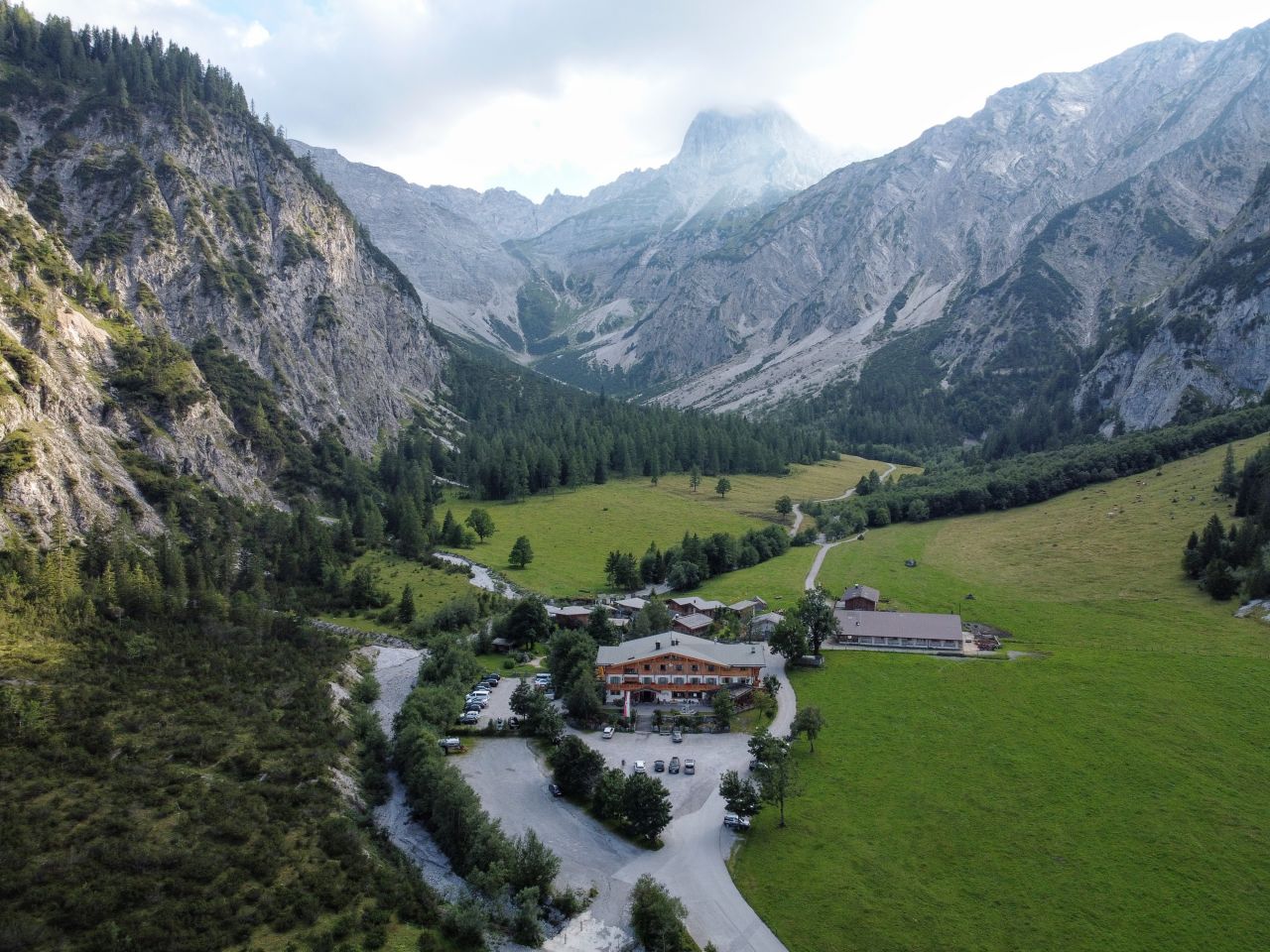 Gramai Alm Alpengasthof Oostenrijk drone 10