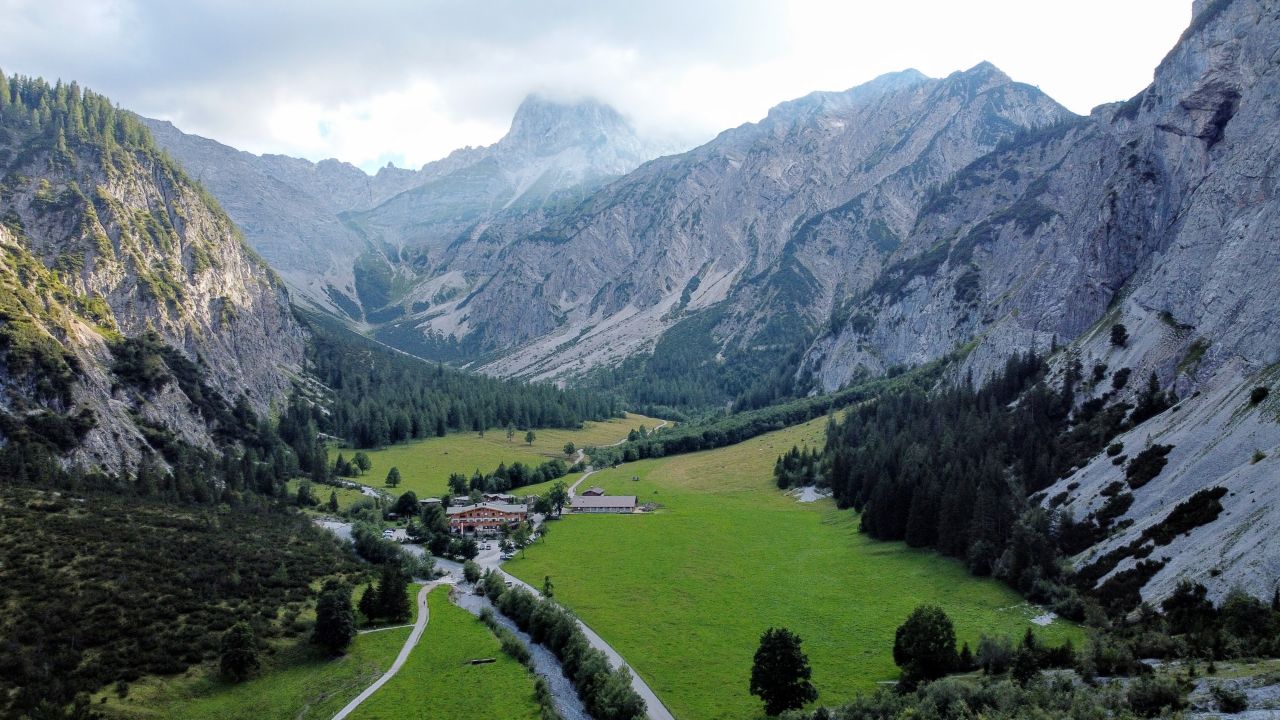 Gramai Alm Alpengasthof Oostenrijk drone 9