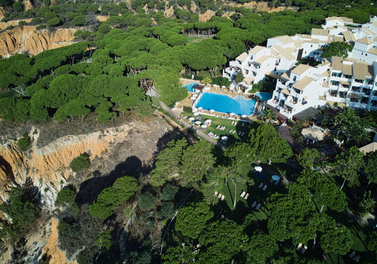 Pine Cliffs Resort Albufeira5