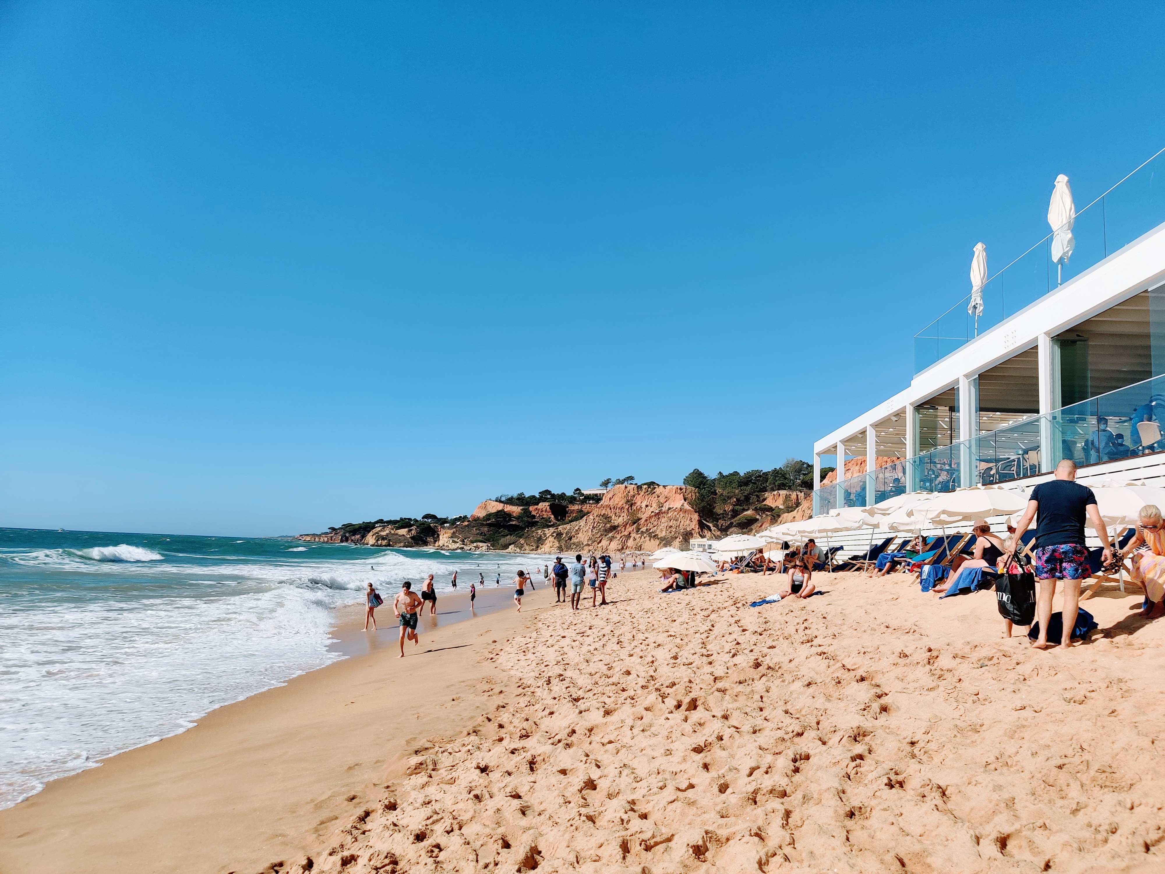 Pine Cliffs Resort Falesia Beach 11