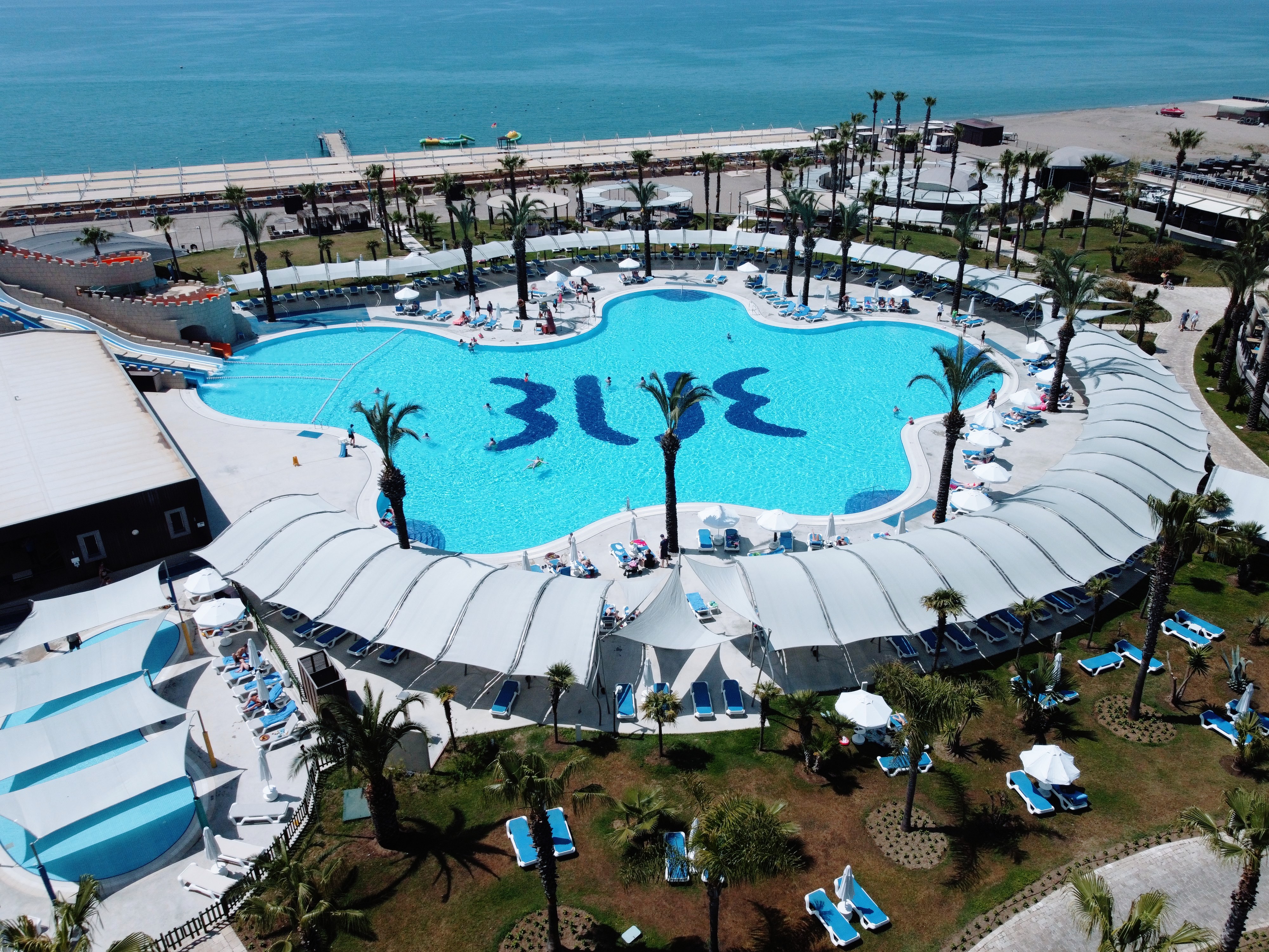 TUI BLUE Palm Garden zwembad 13
