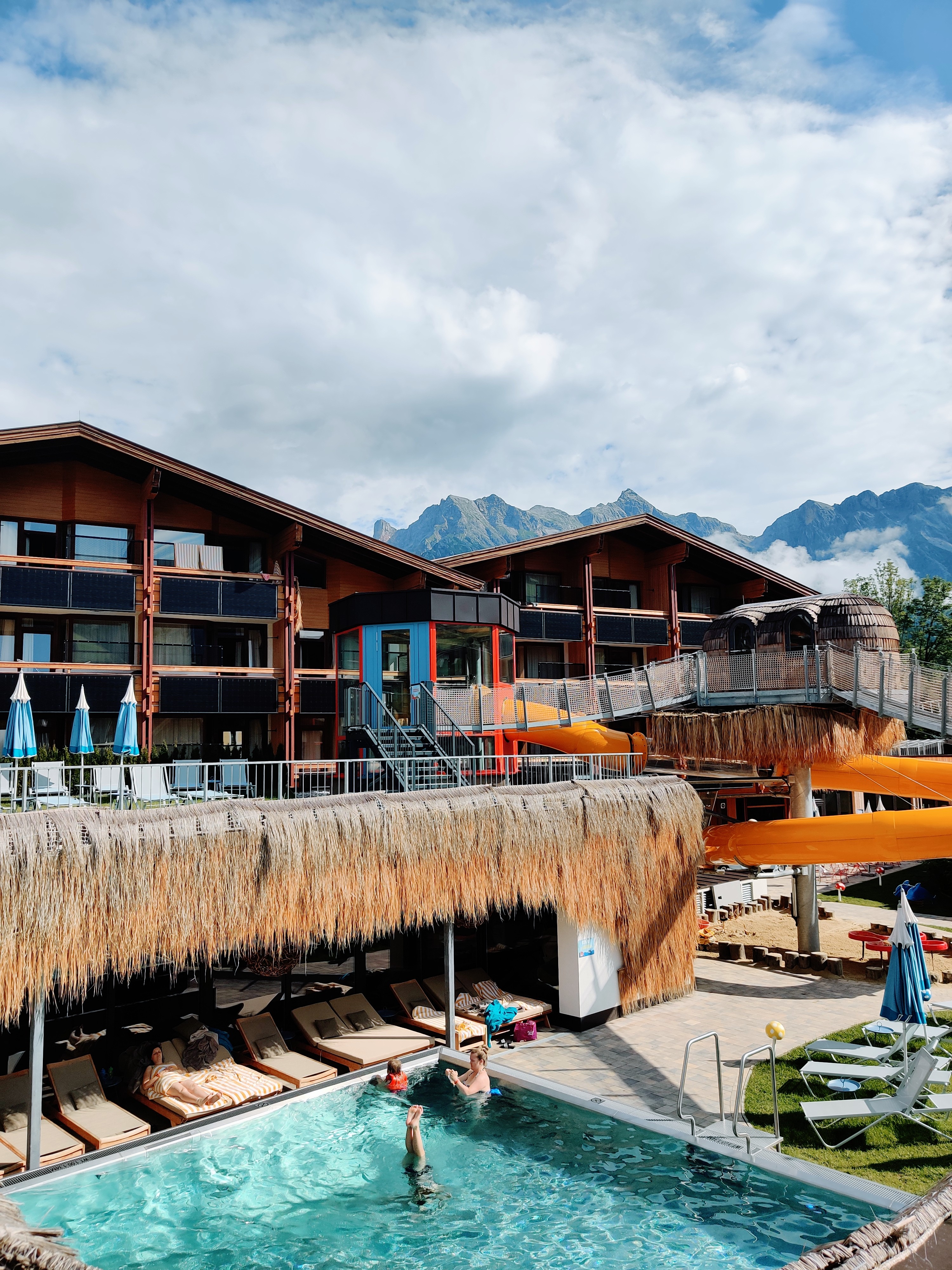 Familiehotel Tante Frida zwembad 16