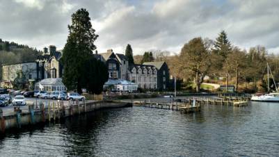 Lakeside Hotel