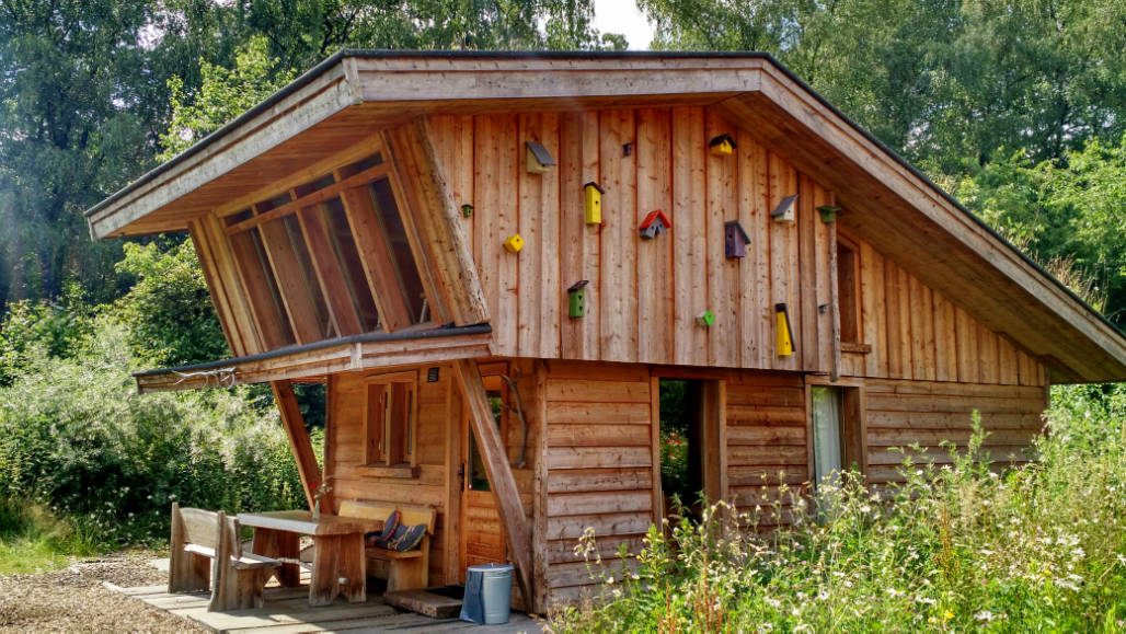 Veluwse Zwerfhut huisje in de natuur Veluwe