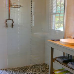 Olive Stone Farm cottage bathroom