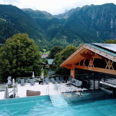 Feel Free Nature Resort
