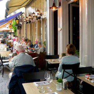 Restaurant Onesto gezellig terras